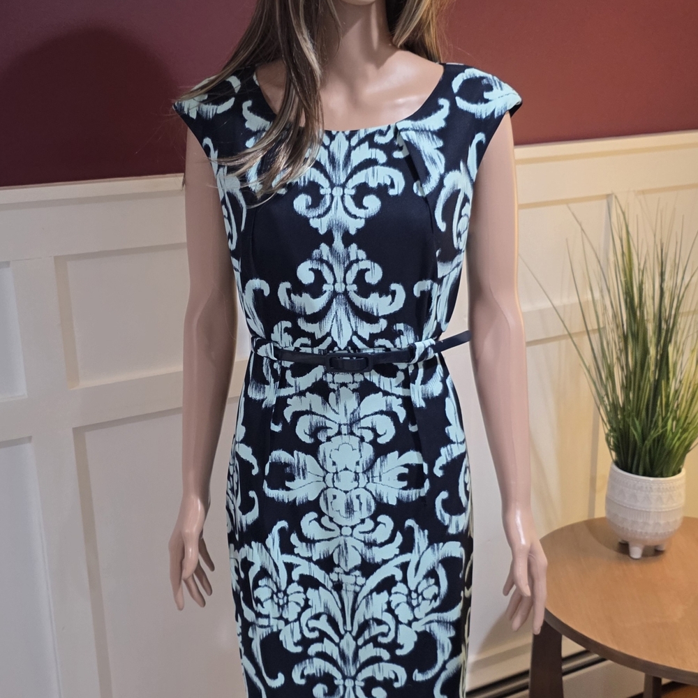 Elegant Black and Blue Patterned Dress